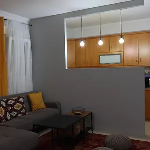  Διαμέρισμα όμορφο με αυλή